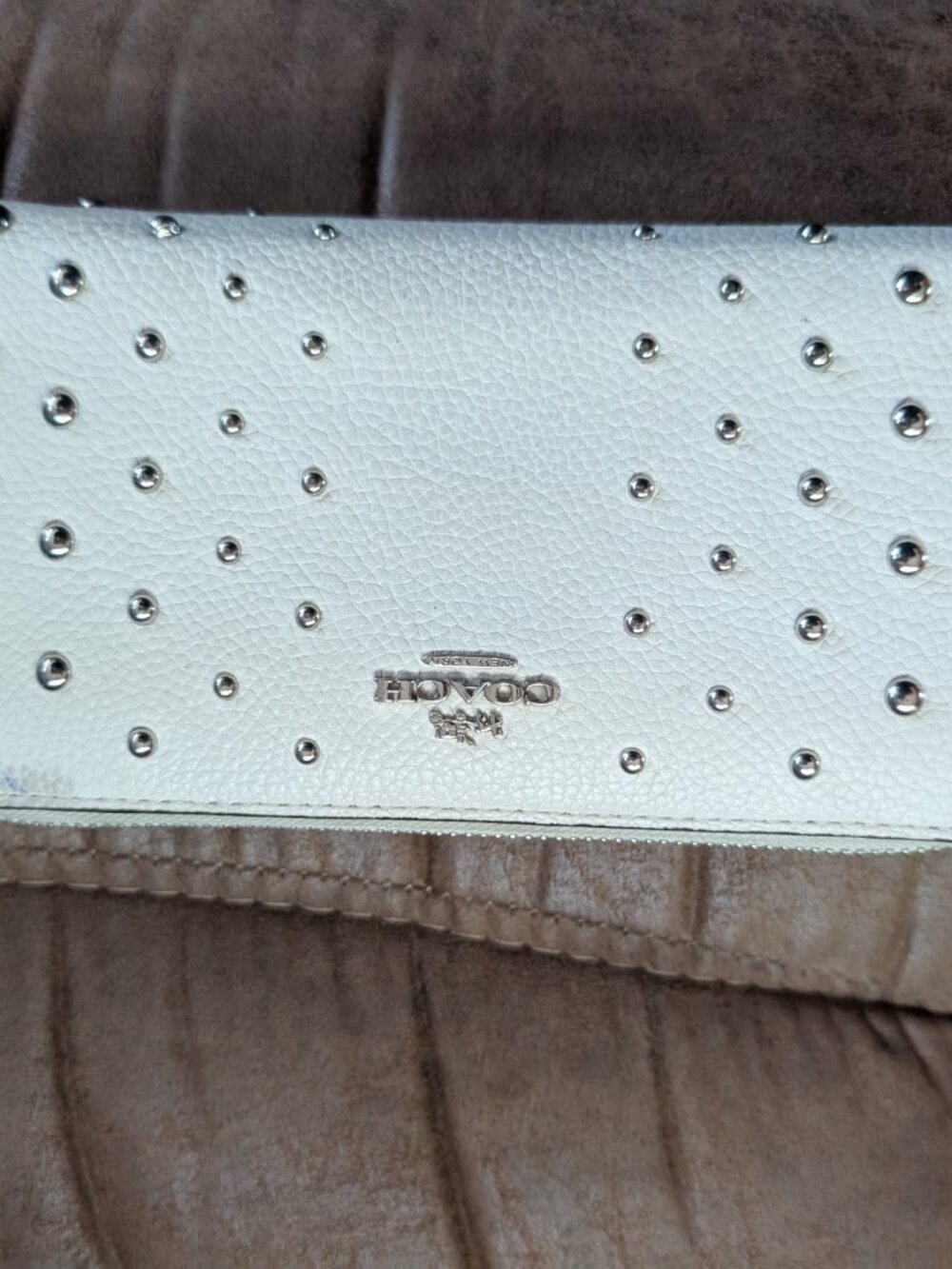 Coach Off-White Carryall with Wallet - Picture 3 of 4